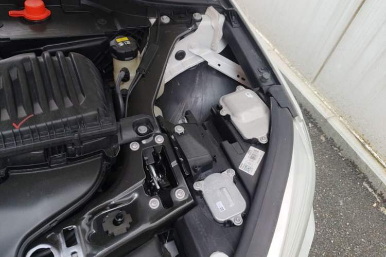 Used BMW 1 Series 2021 Revised 120i M Sport Night Edition Engine Bay Left