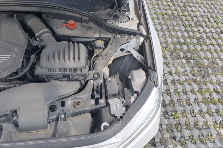 Used BMW 1 Series 2021 120i M Sport Night Edition Engine Bay Left