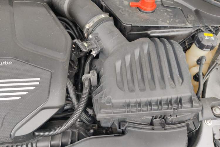 Used BMW 1 Series 2021 Restyled 125i M Sport Night Edition Engine Bay Left