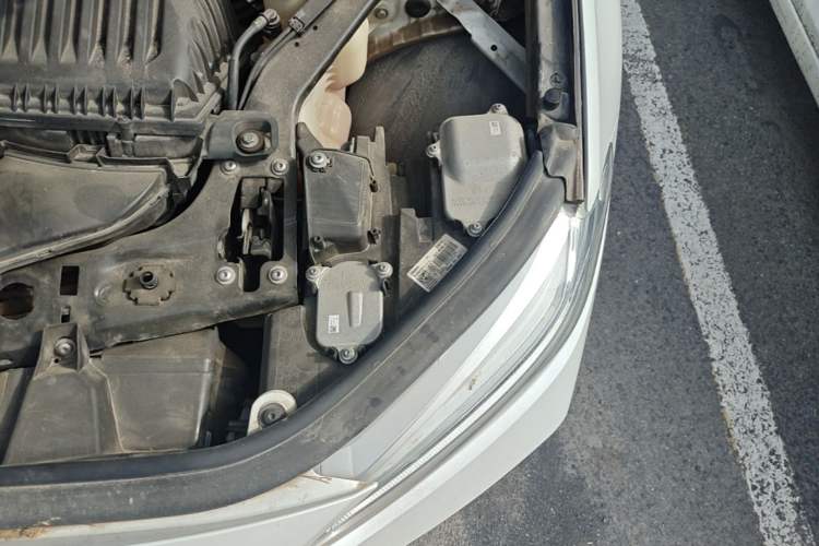 Used BMW 1 Series 2021 120i M Sport Edition Engine Bay Left
