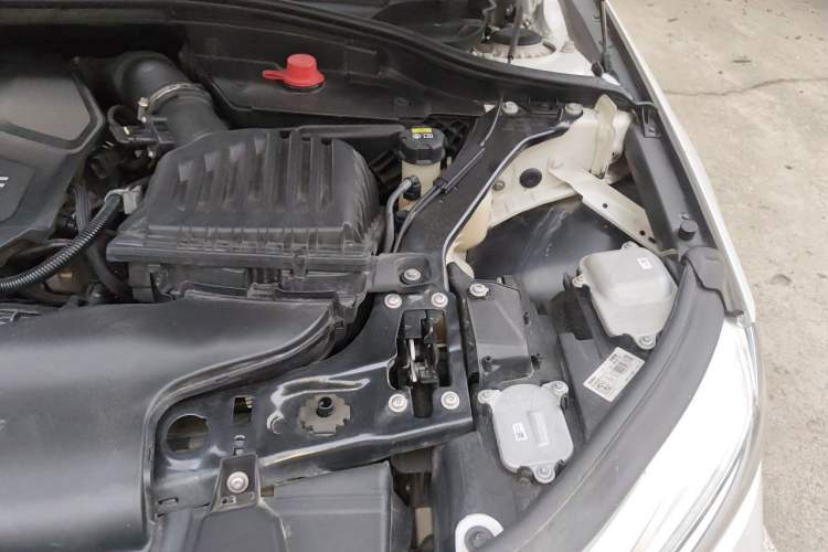 Used BMW 1 Series 2021 Revised 120i M Sport Edition Engine Bay Left