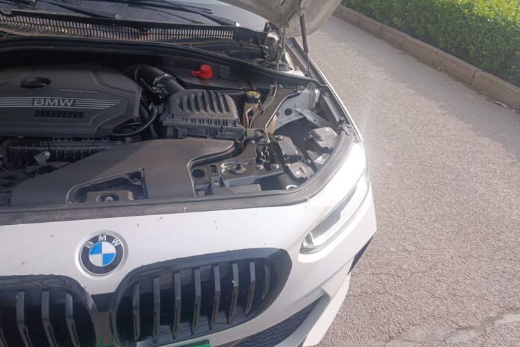 Used BMW 1 Series 2021 120i M Sport Night Edition Engine Bay Left