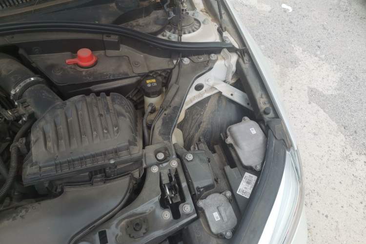 Used BMW 1 Series 2021 120i M Sport Night Edition Engine Bay Left