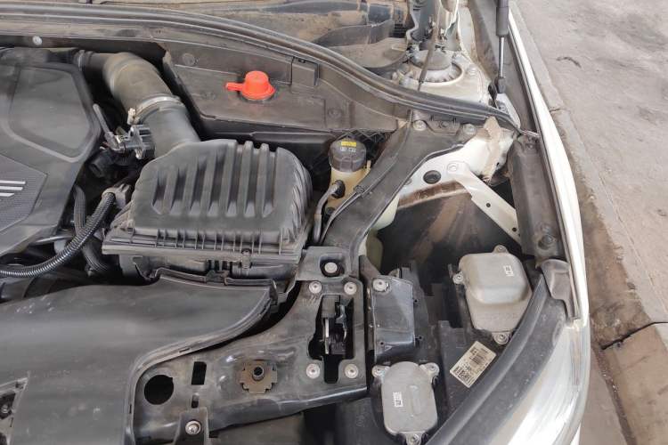 Used BMW 1 Series 2021 125i M Sport Night Edition Engine Bay Left