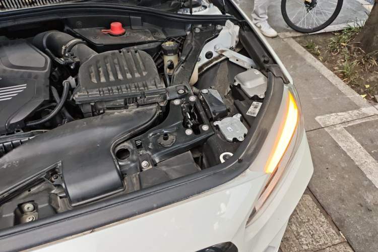 Used BMW 1 Series 2021 Revised 120i M Sport Night Edition Engine Bay Left