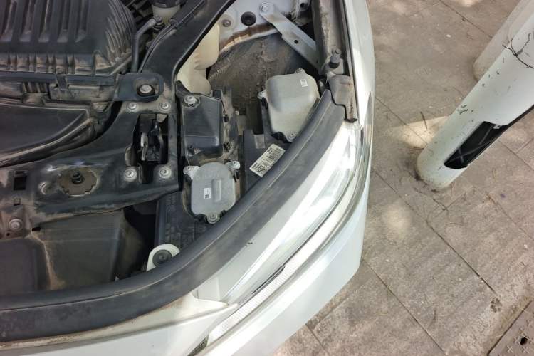 Used BMW 1 Series 2021 120i M Sport Night Edition Engine Bay Left