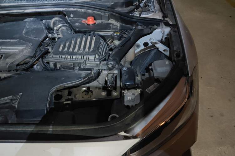 Used BMW 1 Series 2021 120i M Sport Night Edition Engine Bay Left