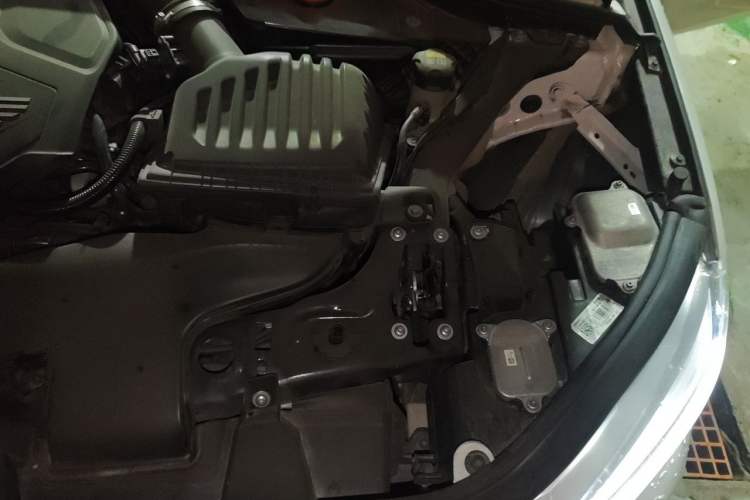 Used BMW 1 Series 2021 120i M Sport Edition Engine Bay Left