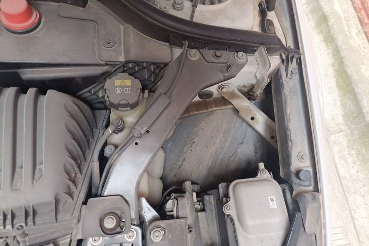 Used BMW 1 Series 2021 125i M Sport Night Edition Engine Bay Left