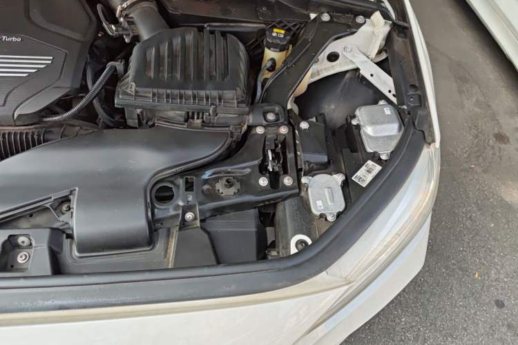 Used BMW 1 Series 2021 Restyled 125i M Sport Night Edition Engine Bay Left