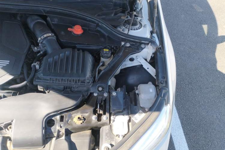 Used BMW 1 Series 2021 120i M Sport Night Edition Engine Bay Left