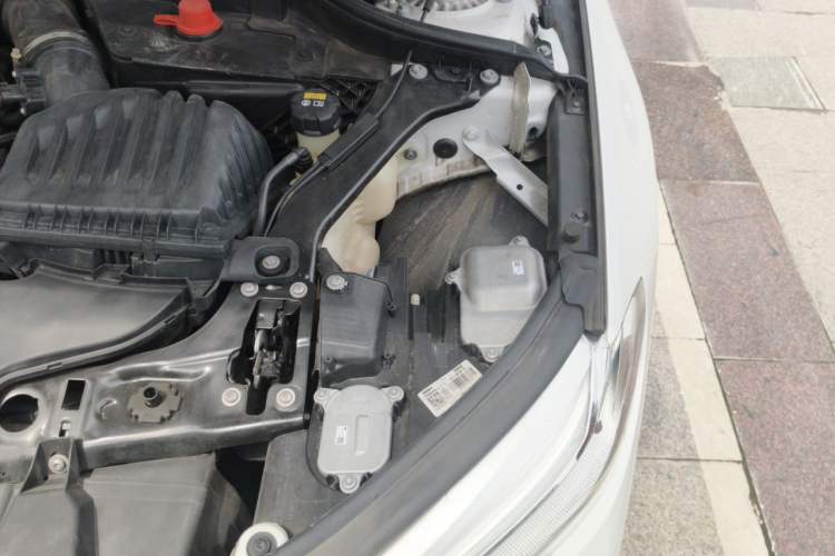Used BMW 1 Series 2021 Revised 120i M Sport Night Edition Engine Bay Left