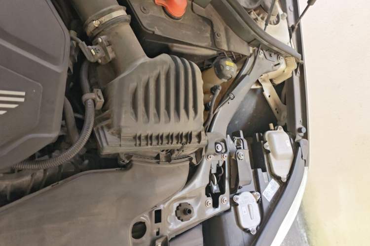 Used BMW 1 Series 2021 120i M Sport Night Edition Engine Bay Left