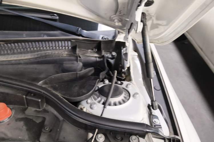 Used BMW 1 Series 2021 120i M Sport Night Edition Engine Bay Left
