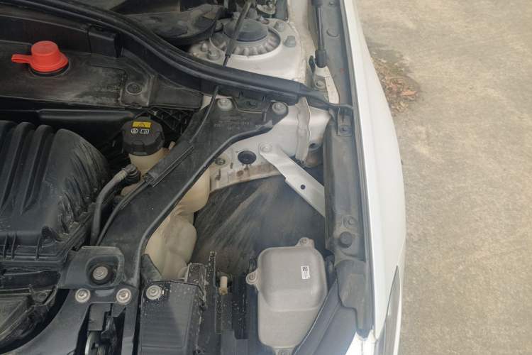 Used BMW 1 Series 2021 120i M Sport Night Edition Engine Bay Left