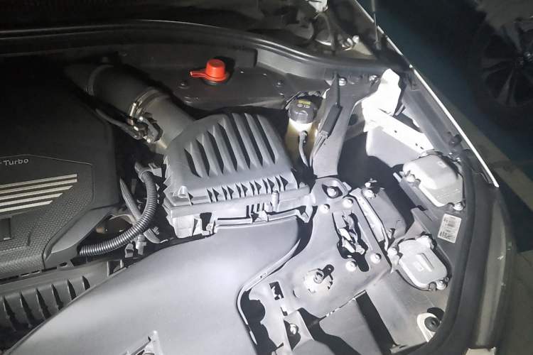 Used BMW 1 Series 2021 120i M Sport Night Edition Engine Bay Left
