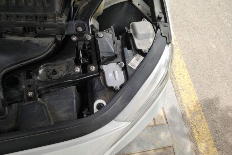 Used BMW 1 Series 2021 125i M Sport Night Edition Engine Bay Left