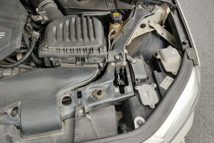 Used BMW 1 Series 2021 125i M Sport Night Edition Engine Bay Left