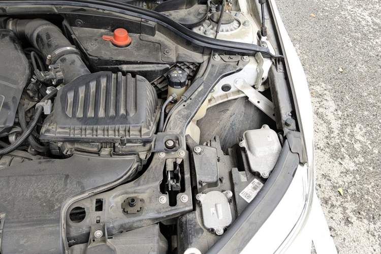 Used BMW 1 Series 2021 Restyled 125i M Sport Night Edition Engine Bay Left