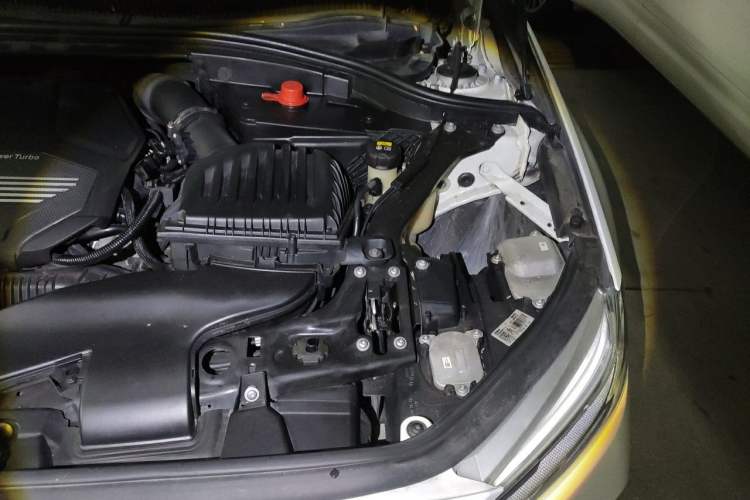 Used BMW 1 Series 2021 125i M Sport Night Edition Engine Bay Left