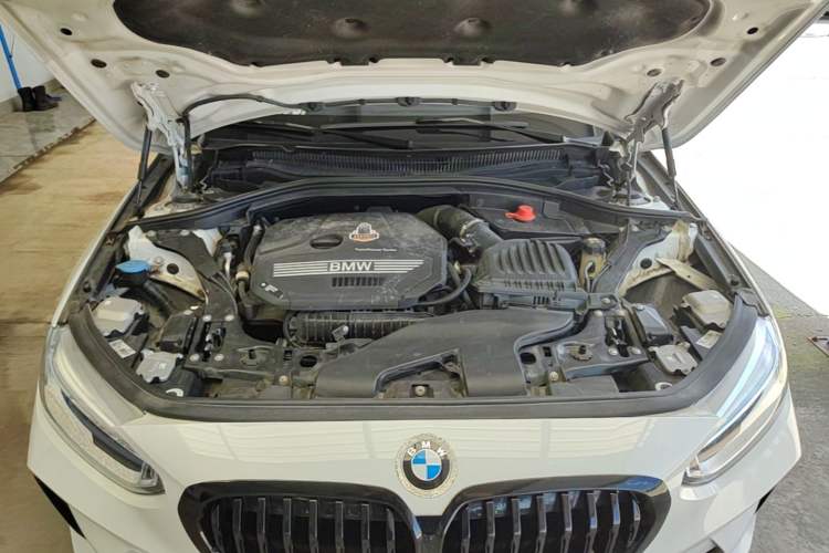 Used BMW 1 Series 2021 120i M Sport Night Edition Engine Bay