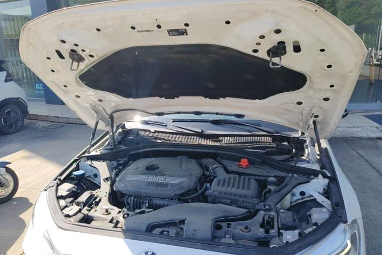 Used BMW 1 Series 2021 120i M Sport Night Edition Engine Bay
