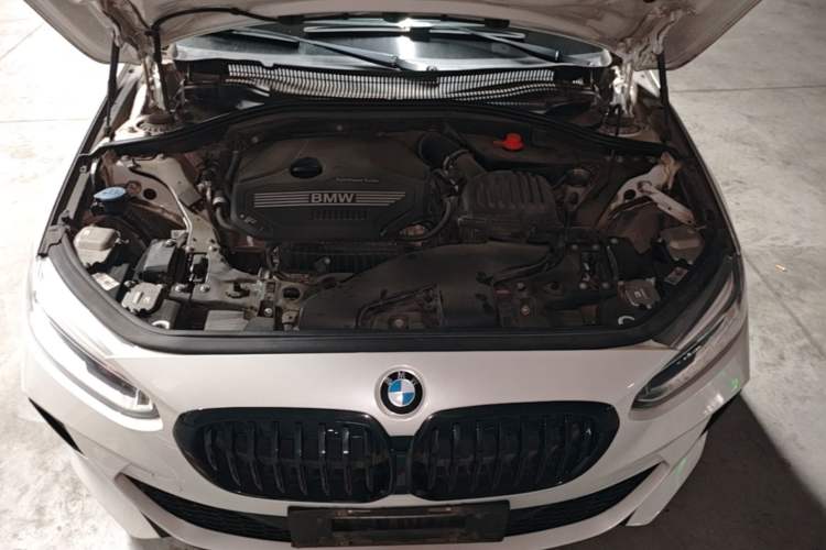 Used BMW 1 Series 2021 120i M Sport Night Edition Engine Bay