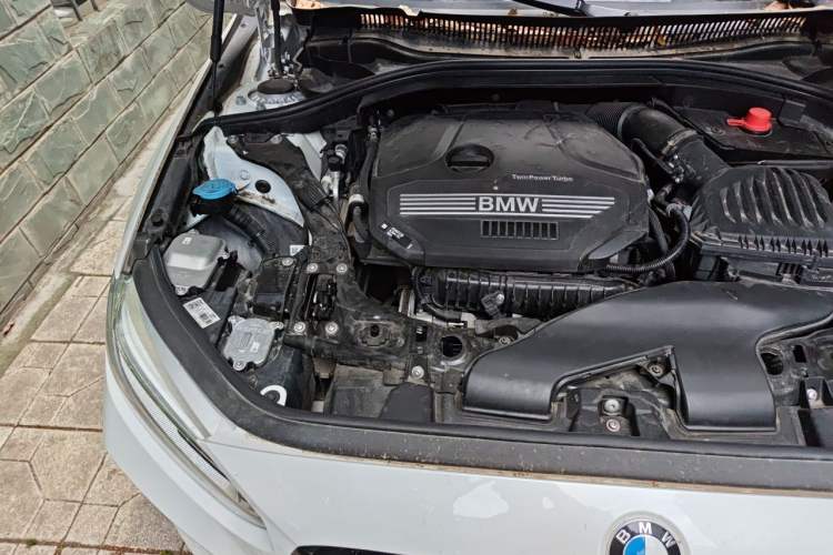 Used BMW 1 Series 2021 120i M Sport Night Edition Engine Bay Right