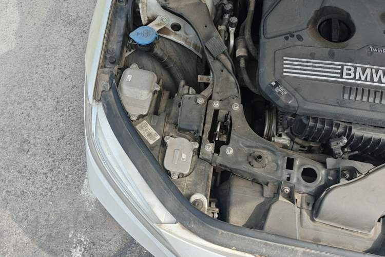 Used BMW 1 Series 2021 120i M Sport Edition Engine Bay Right