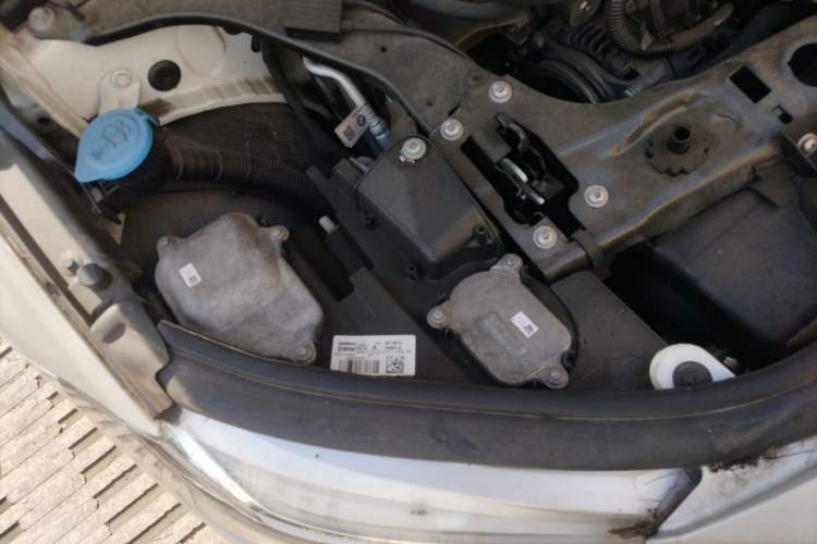 Used BMW 1 Series 2021 120i M Sport Night Edition Engine Bay Right