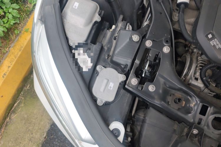 Used BMW 1 Series 2021 120i M Sport Edition Engine Bay Right