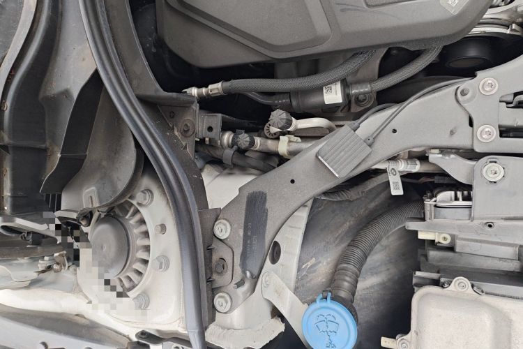 Used BMW 1 Series 2021 120i M Sport Night Edition Engine Bay Right