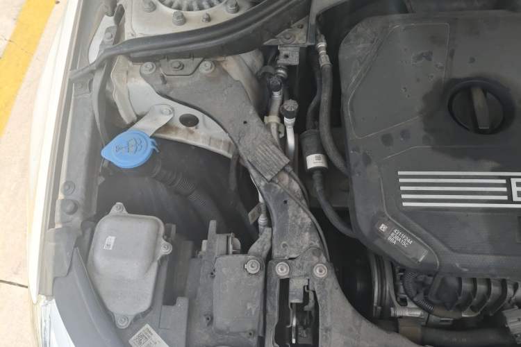 Used BMW 1 Series 2021 120i M Sport Night Edition Engine Bay Right
