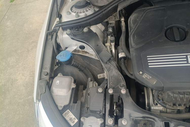 Used BMW 1 Series 2021 120i M Sport Night Edition Engine Bay Right