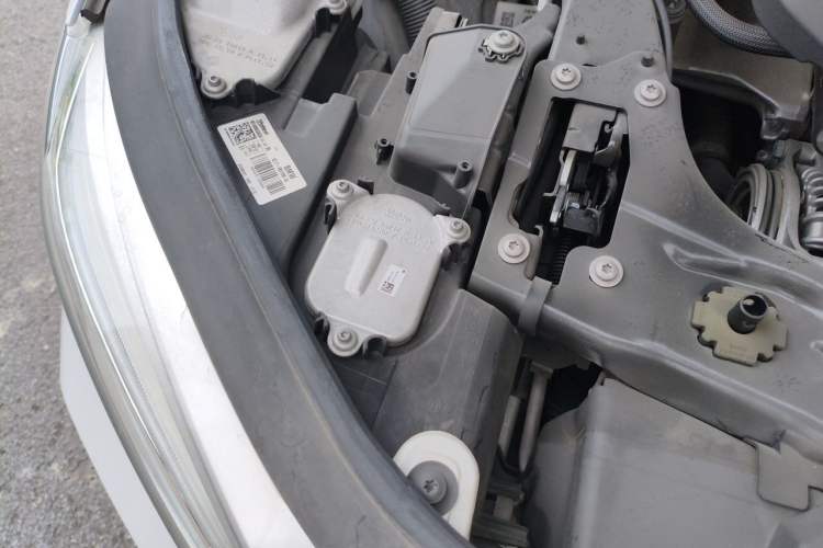 Used BMW 1 Series 2021 Revised 120i M Sport Night Edition Engine Bay Right