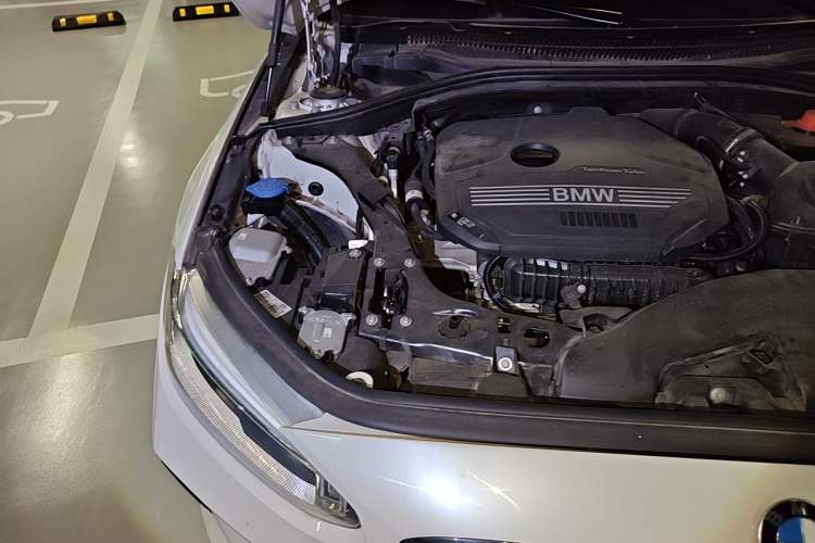 Used BMW 1 Series 2021 120i M Sport Night Edition Engine Bay Right