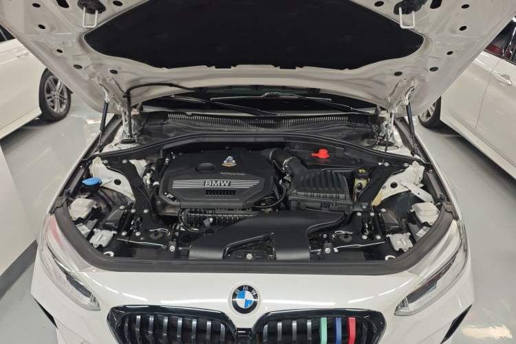 Used BMW 1 Series 2021 120i M Sport Night Edition Engine Bay