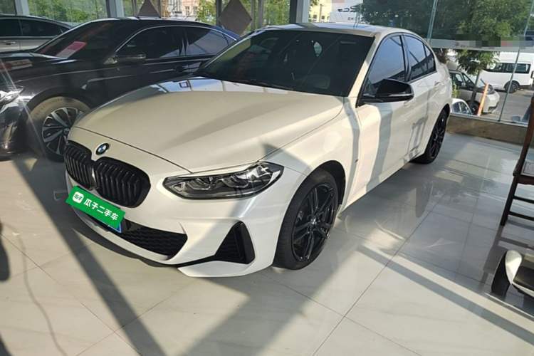 Used BMW 1 Series 2021 Restyled 125i M Sport Night Edition Guazi used car, China used car export, Used car for sale, Used BMW cars, Cheapest cars for sale