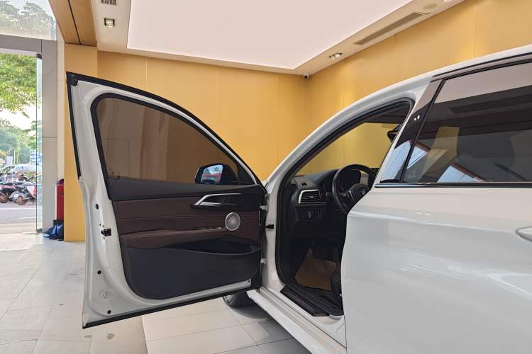 Used BMW 1 Series 2021 Revised 120i M Sport Night Edition Exterior 10