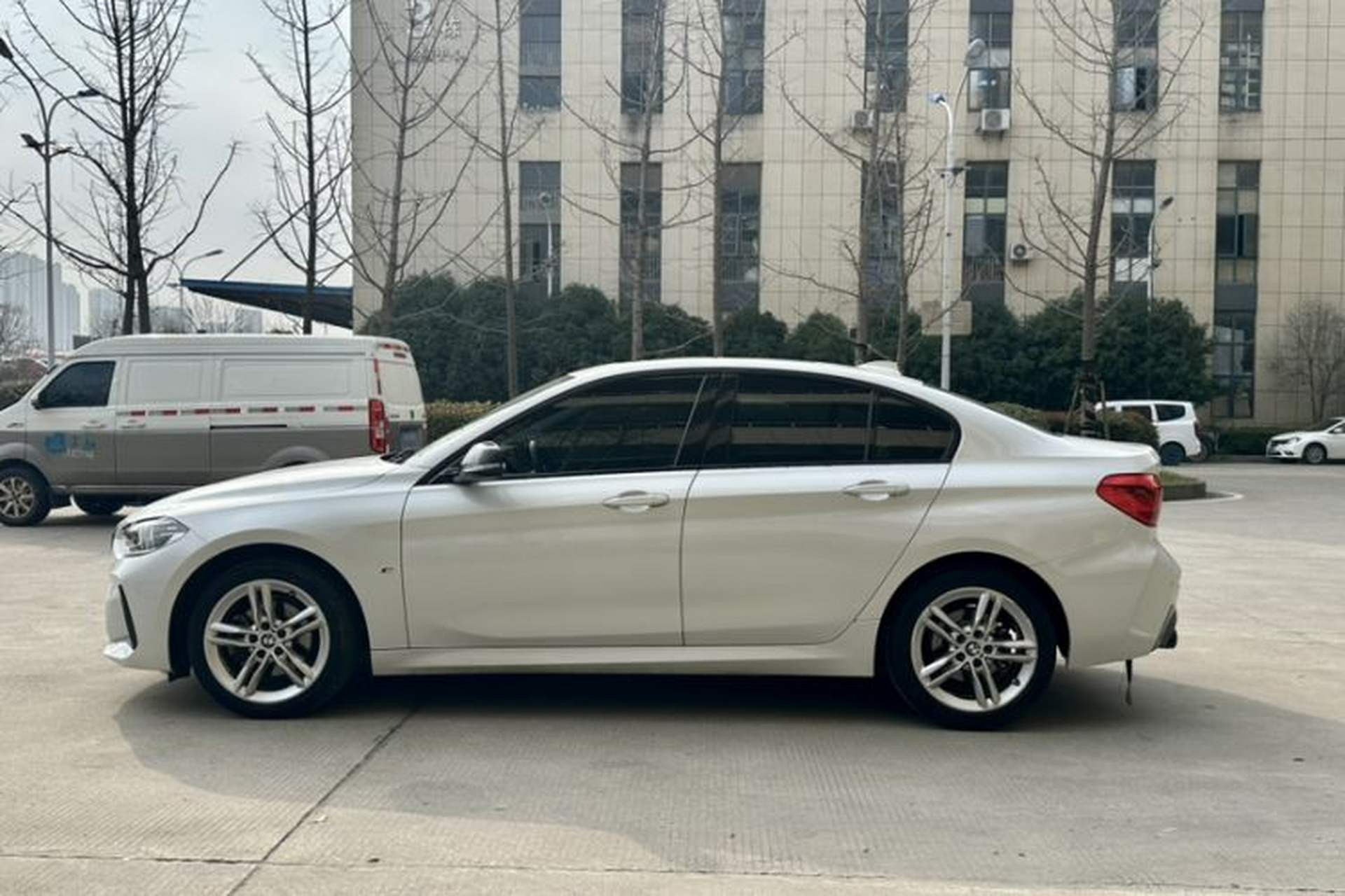 Used BMW 1 Series 2021 Revised 120i M Sport Night Edition Exterior 10