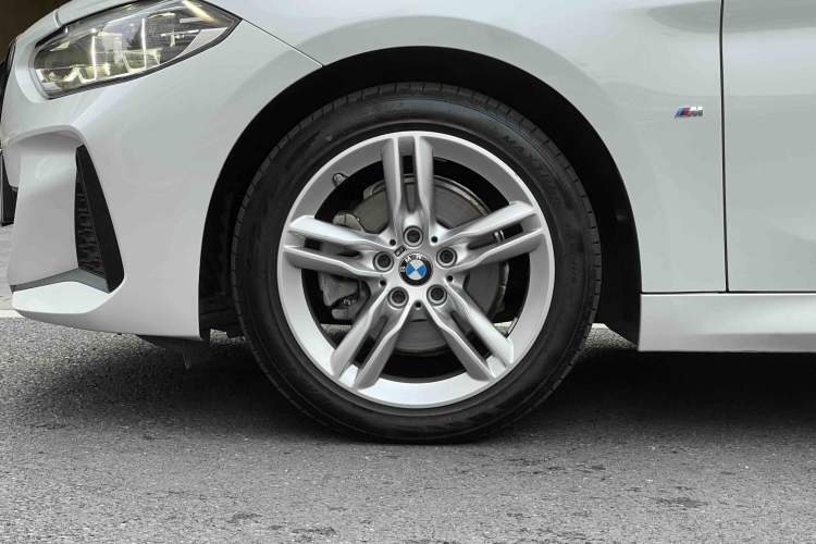 Used BMW 1 Series 2021 Revised 120i M Sport Night Edition Exterior 11