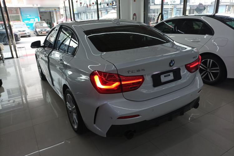 Used BMW 1 Series 2021 120i M Sport Night Edition Exterior 2