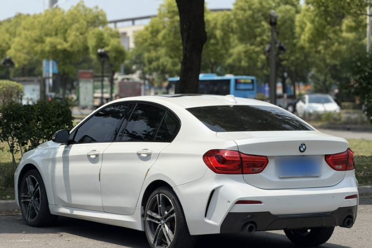 Used BMW 1 Series 2021 Restyled 125i M Sport Night Edition Exterior 2