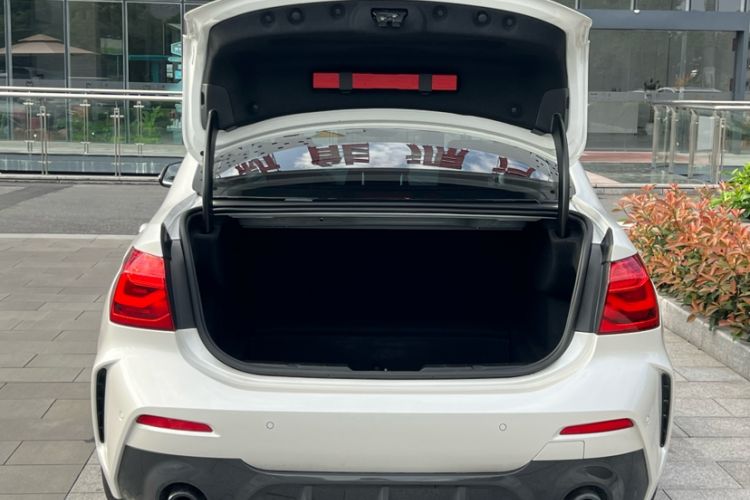 Used BMW 1 Series 2021 Revised 120i M Sport Night Edition Exterior 2