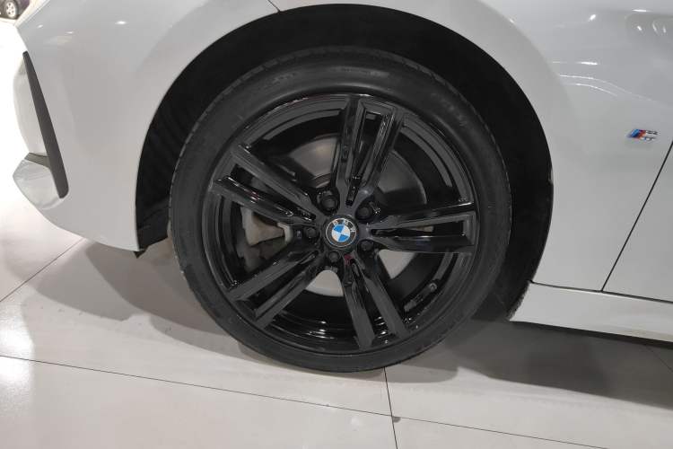 Used BMW 1 Series 2021 125i M Sport Night Edition Exterior 2
