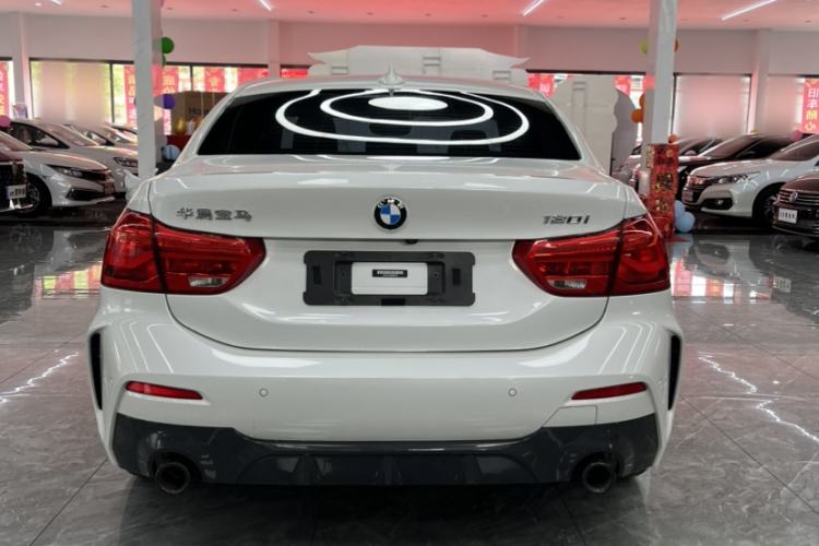 Used BMW 1 Series 2021 120i M Sport Night Edition Exterior 2