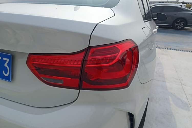 Used BMW 1 Series 2021 120i M Sport Night Edition Exterior 3