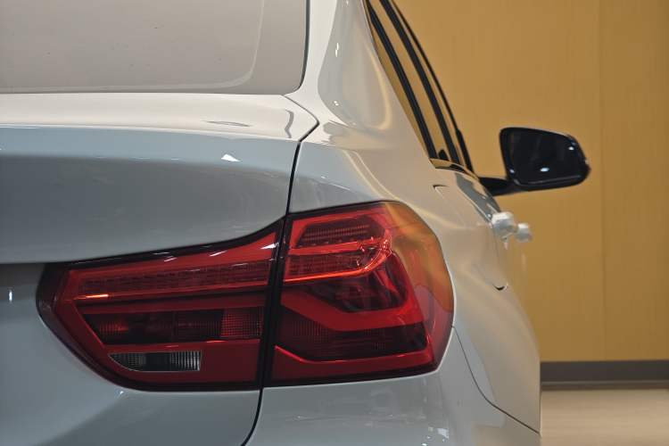 Used BMW 1 Series 2021 Revised 120i M Sport Night Edition Exterior 3