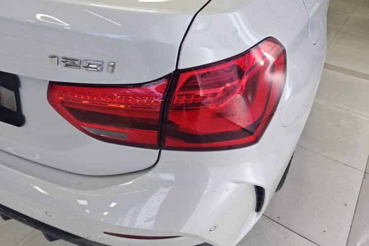 Used BMW 1 Series 2021 125i M Sport Night Edition Exterior 3