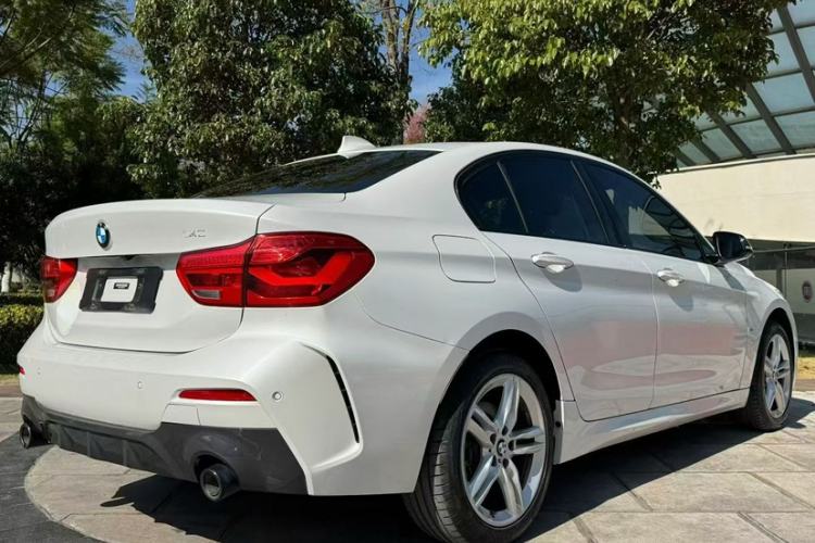 Used BMW 1 Series 2021 120i M Sport Night Edition Exterior 3